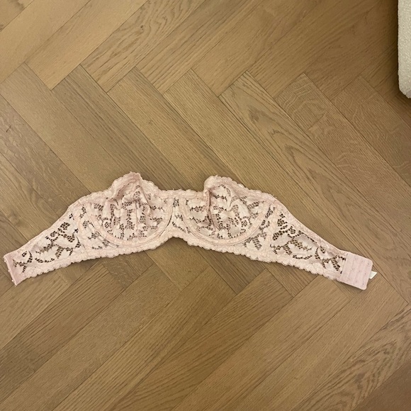 Free People light pink underwire strapless lace bra & removable straps WORN ONCE - Picture 9 of 11